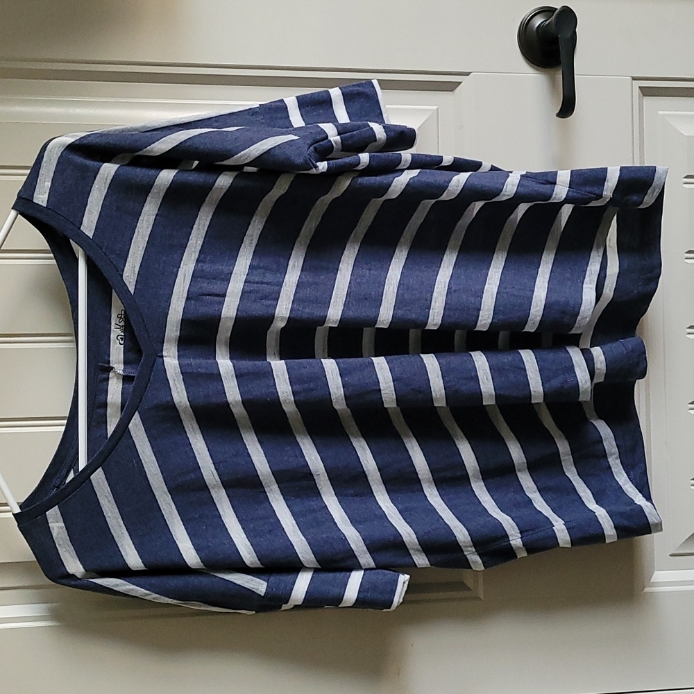 Mudd V-neck Shirt